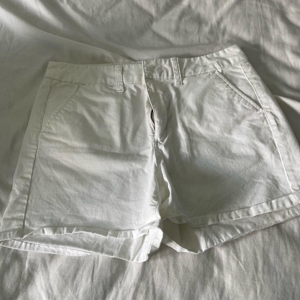 BNWT American eagle white shorts